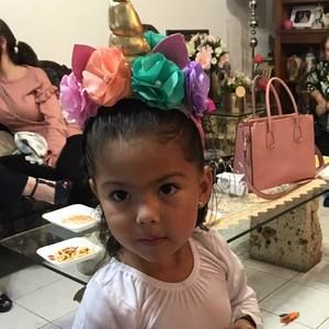 Meet your Posher, Alma